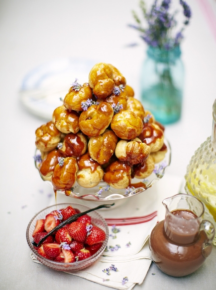 croquembouche Tarta de profiteroles croquembouche