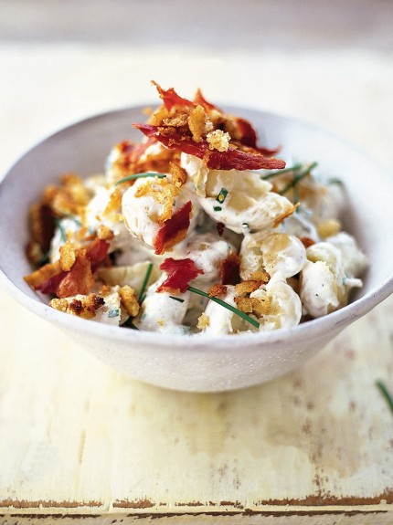 Ensalada de patatas con crema agria